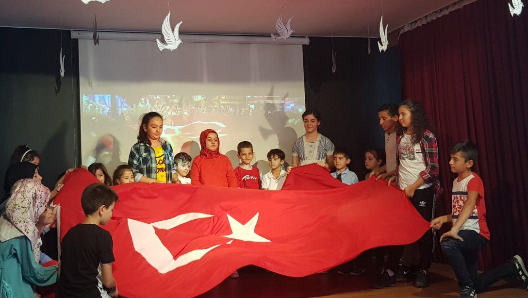 15 Temmuz Demokrasi ve Millî Birlik Günü Tahran Türk Okulunda Coşkuyla Kutlandı